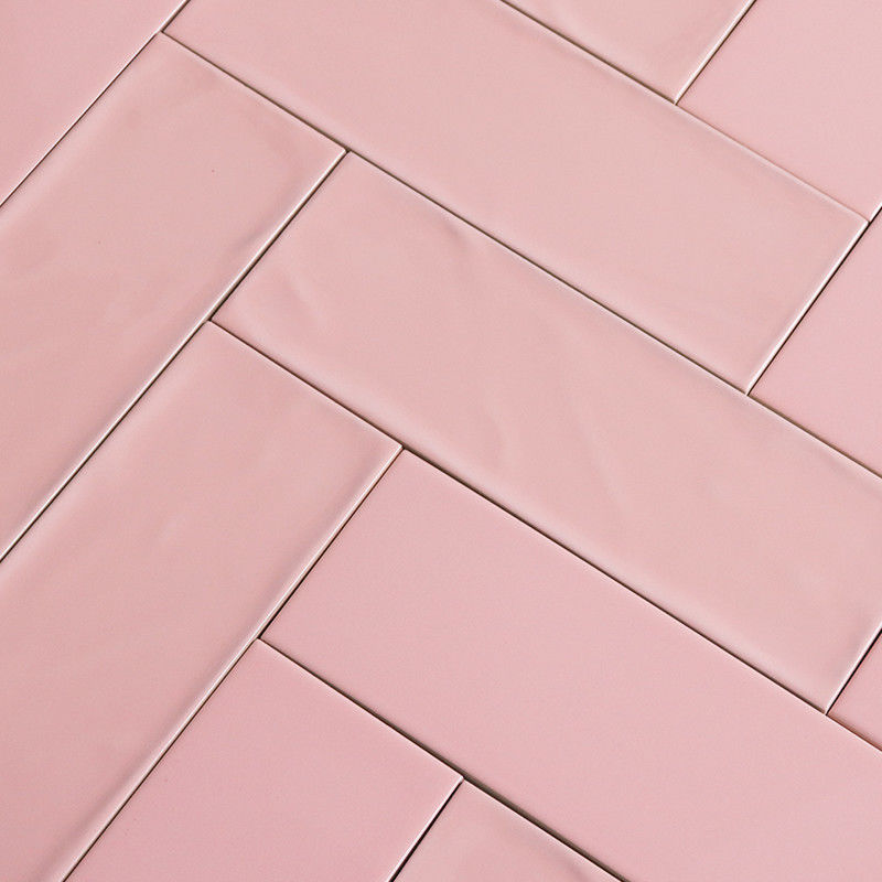 장식적인 분홍색 세라믹 목욕탕 벽은 윤이 나는 4 x 12 지하철 도와를 타일을 붙입니다